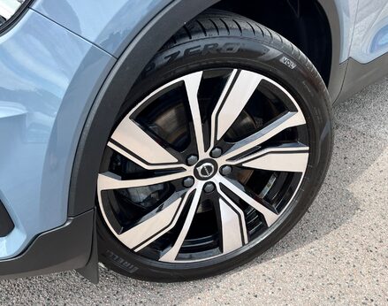 Volvo XC40 RECHARGE T5 R-DESIGN PRO 3