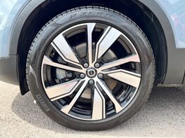Volvo XC40 RECHARGE T5 R-DESIGN PRO 13