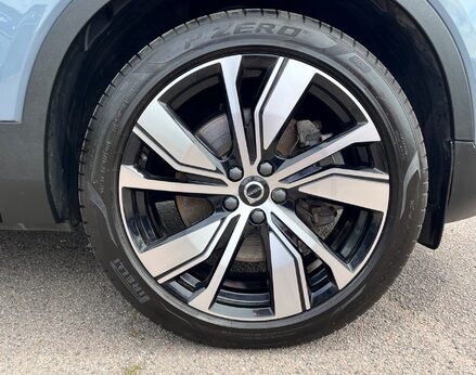 Volvo XC40 RECHARGE T5 R-DESIGN PRO 16