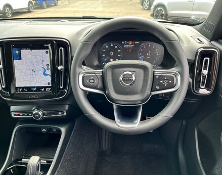 Volvo XC40 RECHARGE T5 R-DESIGN PRO 19