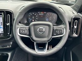 Volvo XC40 RECHARGE T5 R-DESIGN PRO 20