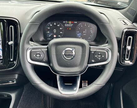 Volvo XC40 RECHARGE T5 R-DESIGN PRO 20