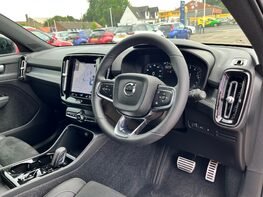 Volvo XC40 RECHARGE T5 R-DESIGN PRO 18