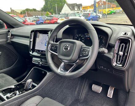 Volvo XC40 RECHARGE T5 R-DESIGN PRO 18