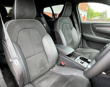 Volvo XC40 RECHARGE T5 R-DESIGN PRO 55