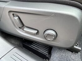 Volvo XC40 RECHARGE T5 R-DESIGN PRO 56