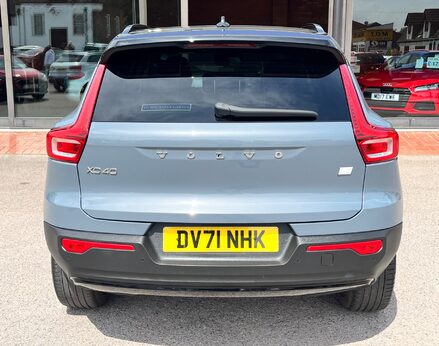 Volvo XC40 RECHARGE T5 R-DESIGN PRO 6