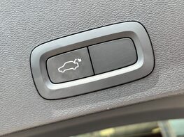 Volvo XC40 RECHARGE T5 R-DESIGN PRO 63