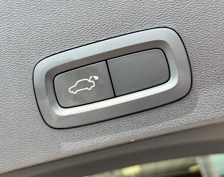 Volvo XC40 RECHARGE T5 R-DESIGN PRO 63
