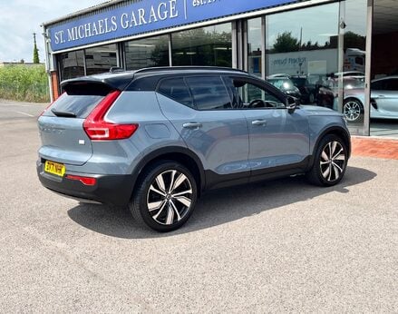 Volvo XC40 RECHARGE T5 R-DESIGN PRO 8