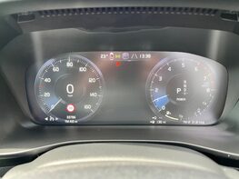 Volvo XC40 RECHARGE T5 R-DESIGN PRO 21