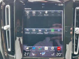 Volvo XC40 RECHARGE T5 R-DESIGN PRO 30