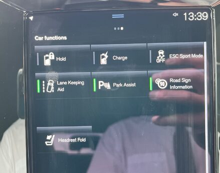 Volvo XC40 RECHARGE T5 R-DESIGN PRO 32