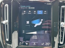 Volvo XC40 RECHARGE T5 R-DESIGN PRO 34
