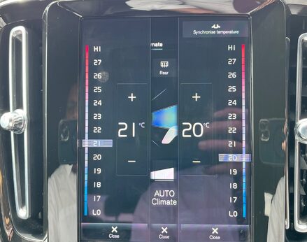Volvo XC40 RECHARGE T5 R-DESIGN PRO 35
