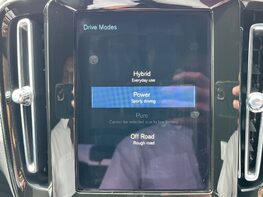 Volvo XC40 RECHARGE T5 R-DESIGN PRO 40