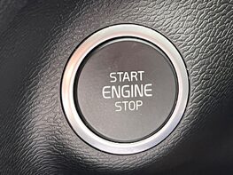 Volvo XC40 RECHARGE T5 R-DESIGN PRO 43
