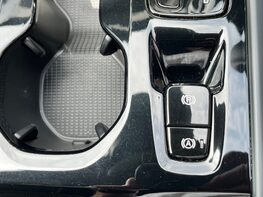 Volvo XC40 RECHARGE T5 R-DESIGN PRO 46