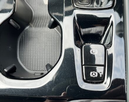 Volvo XC40 RECHARGE T5 R-DESIGN PRO 46