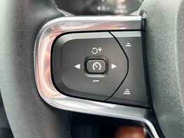 Volvo XC40 RECHARGE T5 R-DESIGN PRO 48