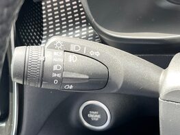 Volvo XC40 RECHARGE T5 R-DESIGN PRO 50