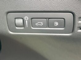 Volvo XC40 RECHARGE T5 R-DESIGN PRO 52