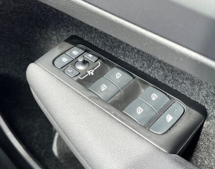 Volvo XC40 RECHARGE T5 R-DESIGN PRO 53