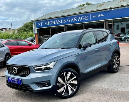 Volvo XC40 RECHARGE T5 R-DESIGN PRO 1
