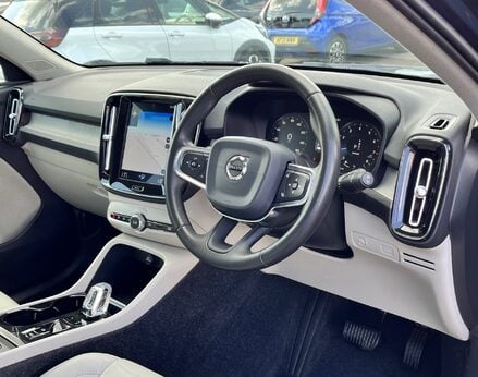 Volvo XC40 T4 INSCRIPTION 18