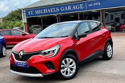 Renault Captur ICONIC TCE