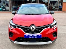 Renault Captur ICONIC TCE 5