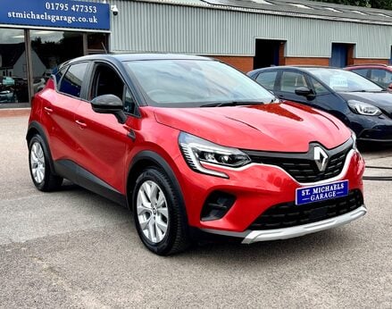 Renault Captur ICONIC TCE 4
