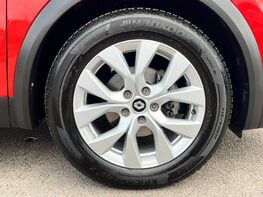 Renault Captur ICONIC TCE 16