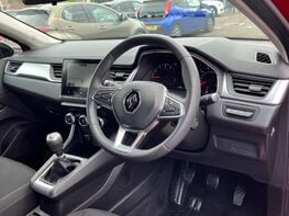 Renault Captur ICONIC TCE 18
