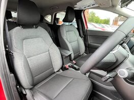Renault Captur ICONIC TCE 62