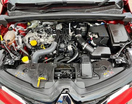 Renault Captur ICONIC TCE 7