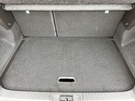 Renault Captur ICONIC TCE 67