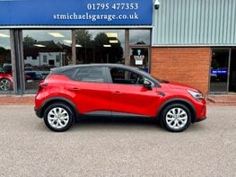 Renault Captur ICONIC TCE 10