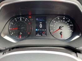 Renault Captur ICONIC TCE 21