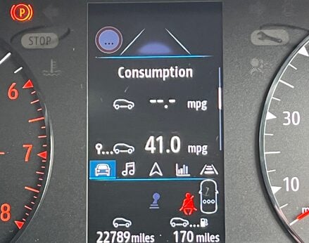 Renault Captur ICONIC TCE 23