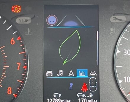 Renault Captur ICONIC TCE 26