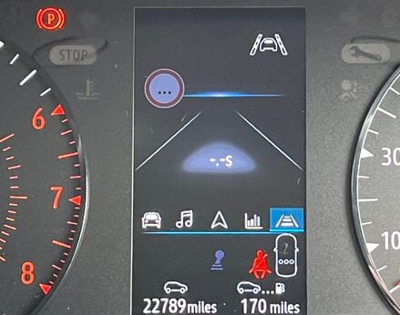 Renault Captur ICONIC TCE 27