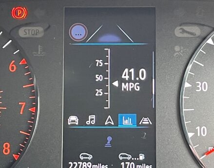 Renault Captur ICONIC TCE 29