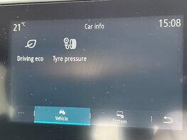 Renault Captur ICONIC TCE 41