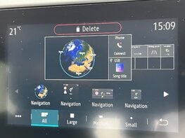 Renault Captur ICONIC TCE 46