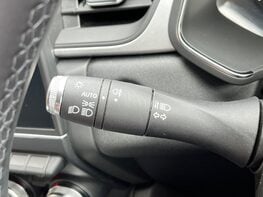 Renault Captur ICONIC TCE 56