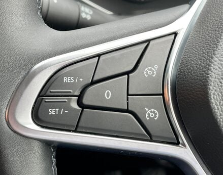 Renault Captur ICONIC TCE 54