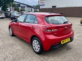 Kia Rio 1 9