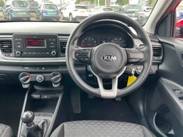 Kia Rio 1 18