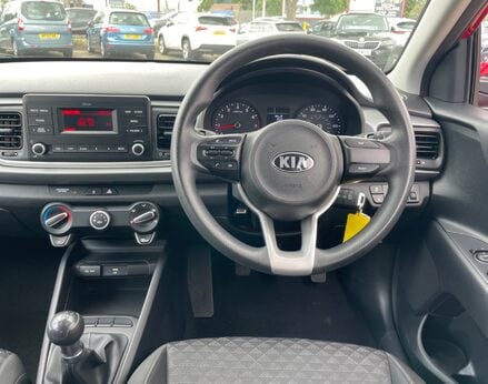 Kia Rio 1 18